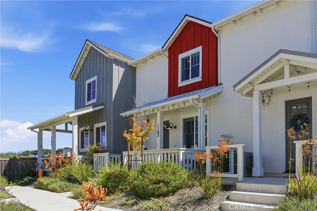 1182 Tiburon Property Photo 1