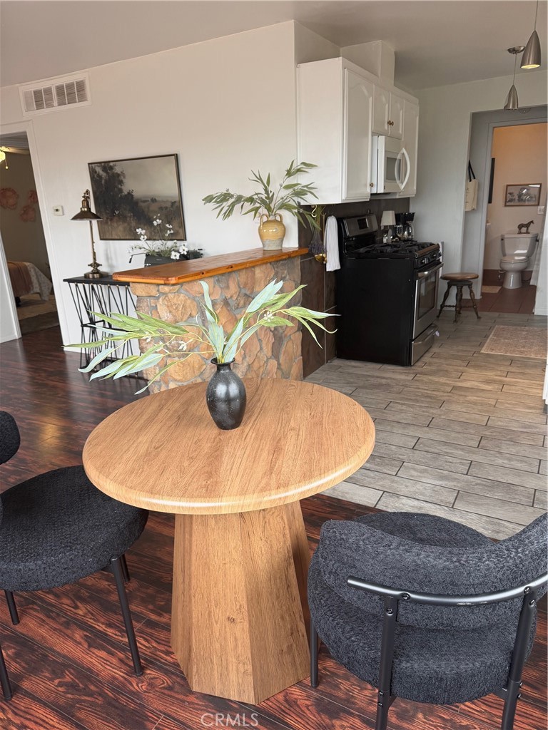 401 Tahiti Property Photo 13