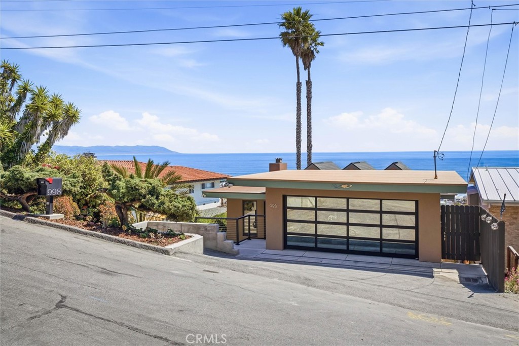 998 Park Avenue Property Photo 1