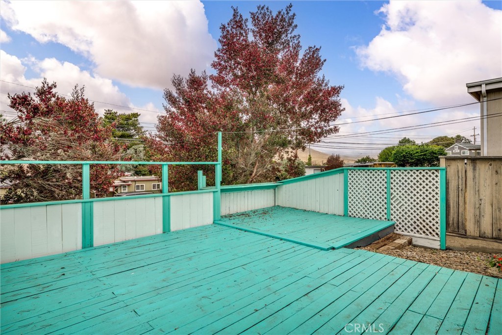912 914 Pacific Street Property Photo 10