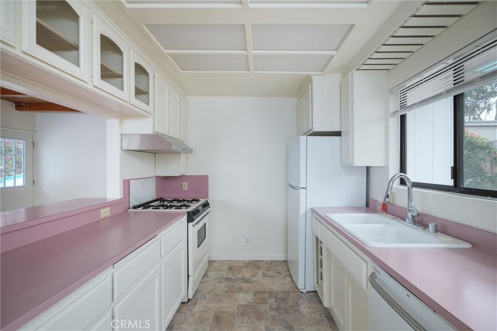 912 914 Pacific Street Property Photo 13