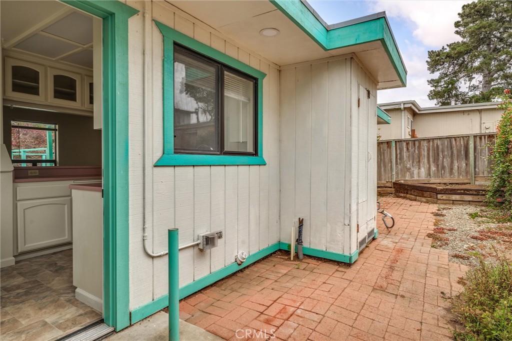 912 914 Pacific Street Property Photo 14