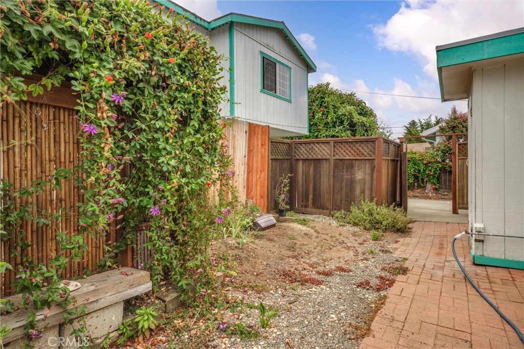 912 914 Pacific Street Property Photo 15