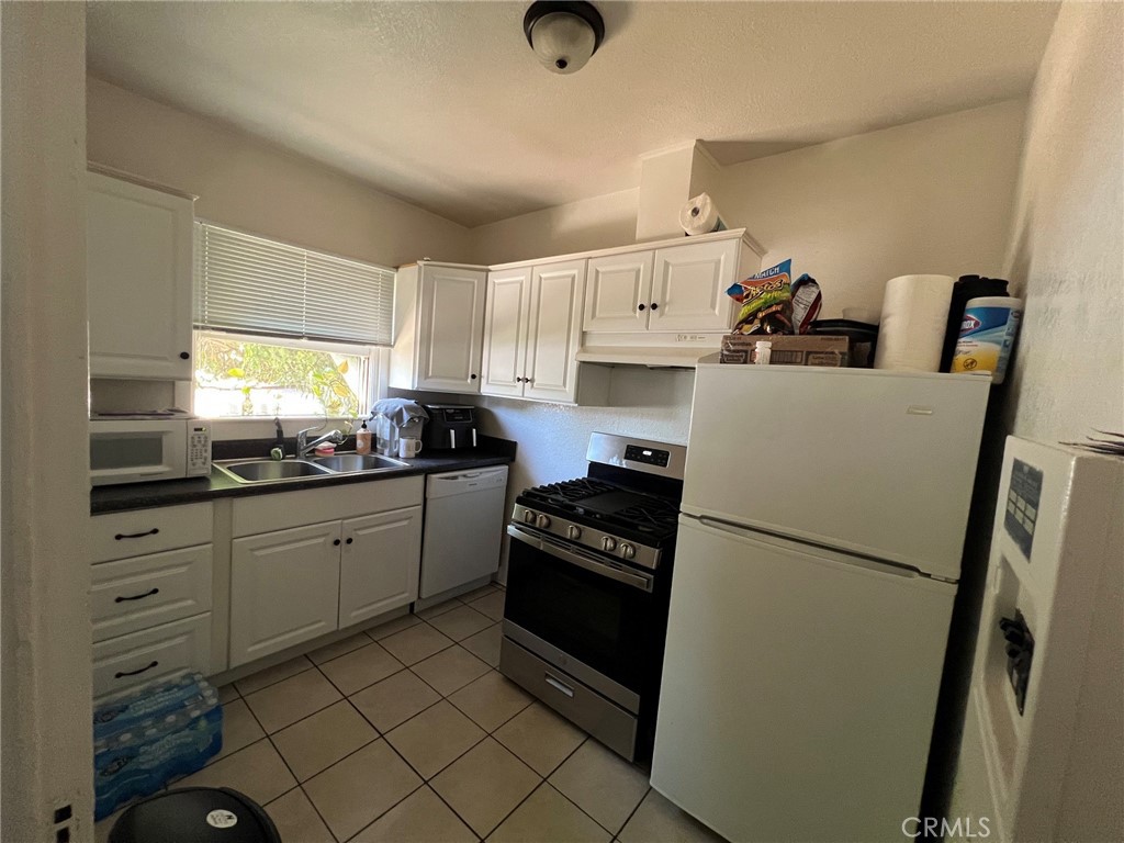 245 17th Property Photo 6