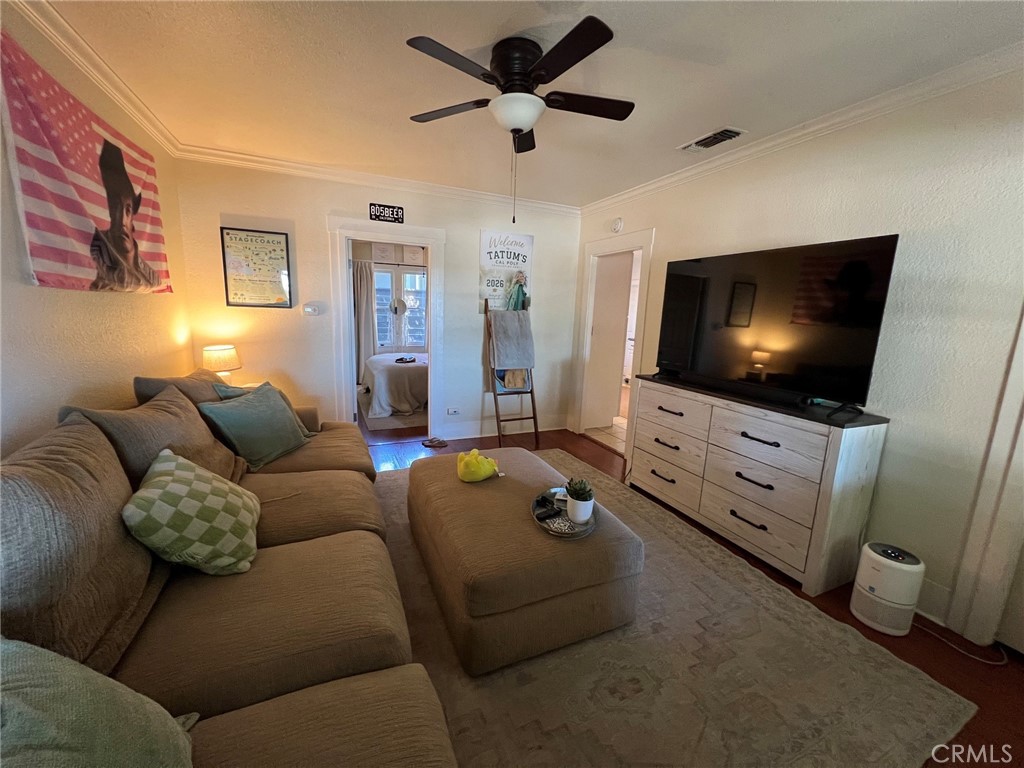 245 17th Property Photo 10