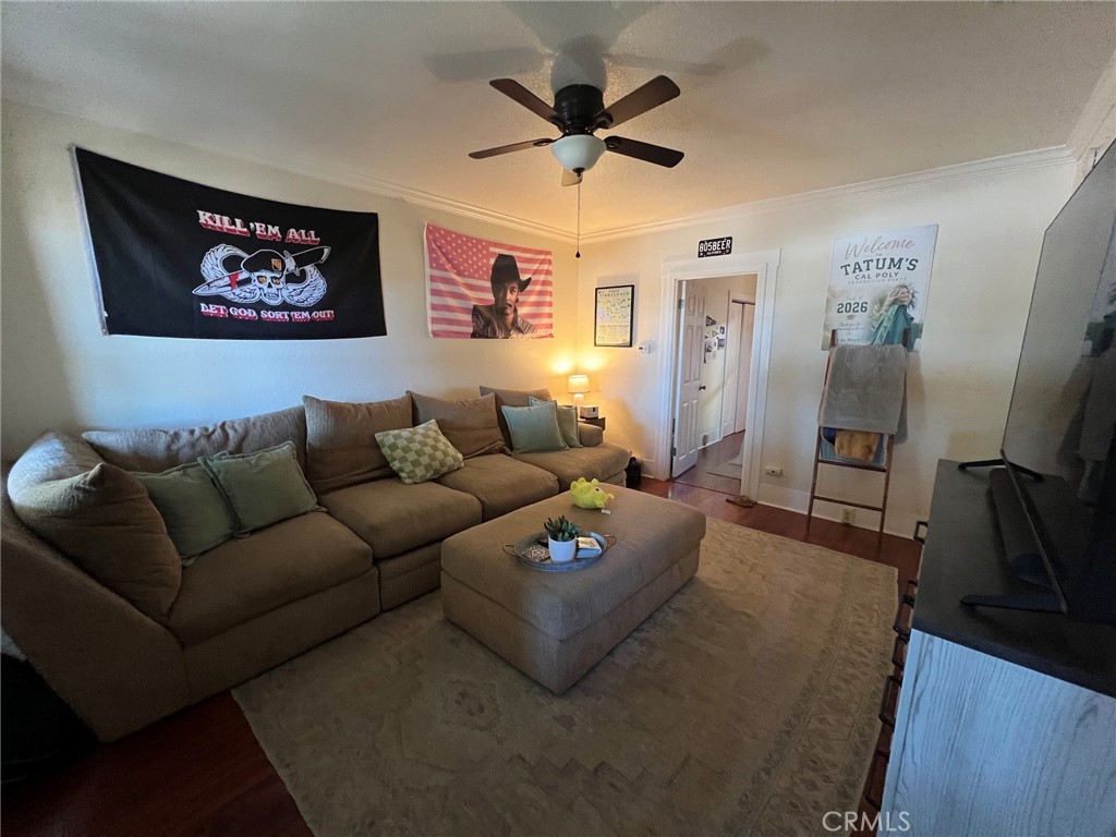 245 17th Property Photo 11