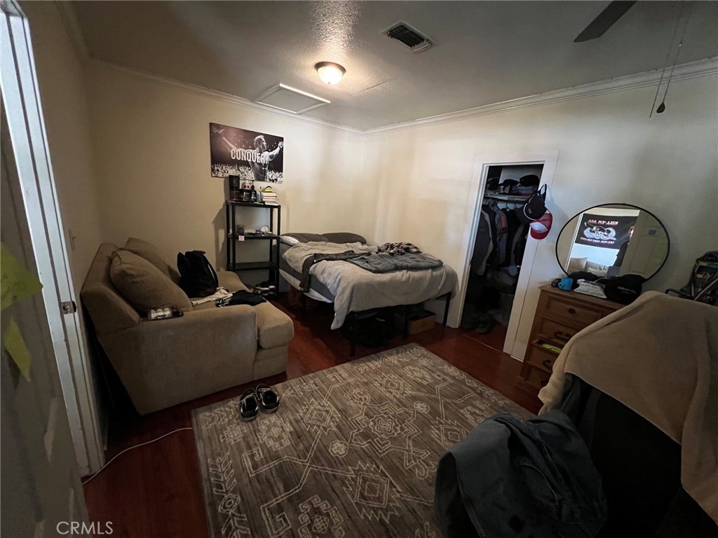 245 17th Property Photo 12
