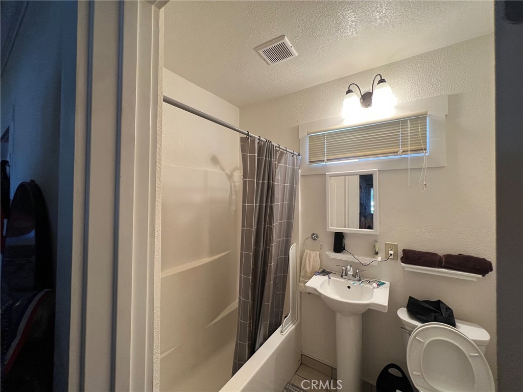 245 17th Property Photo 13