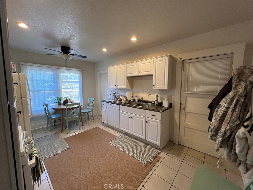 245 17th Property Photo 17