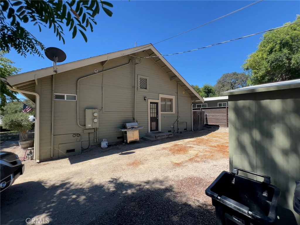 245 17th Property Photo 22