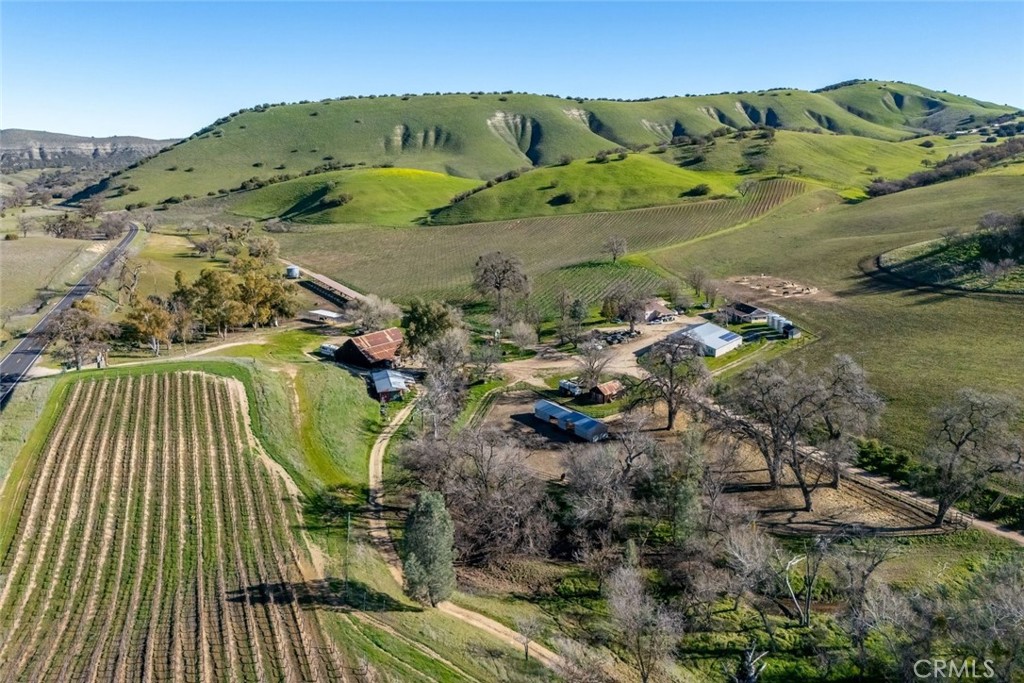 535 Calf Canyon Highway Property Photo 4