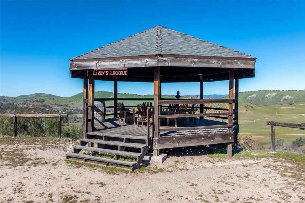 535 Calf Canyon Highway Property Photo 9