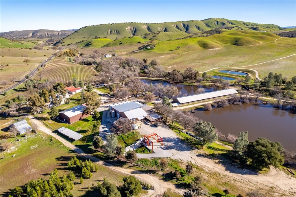 535 Calf Canyon Highway Property Photo 13