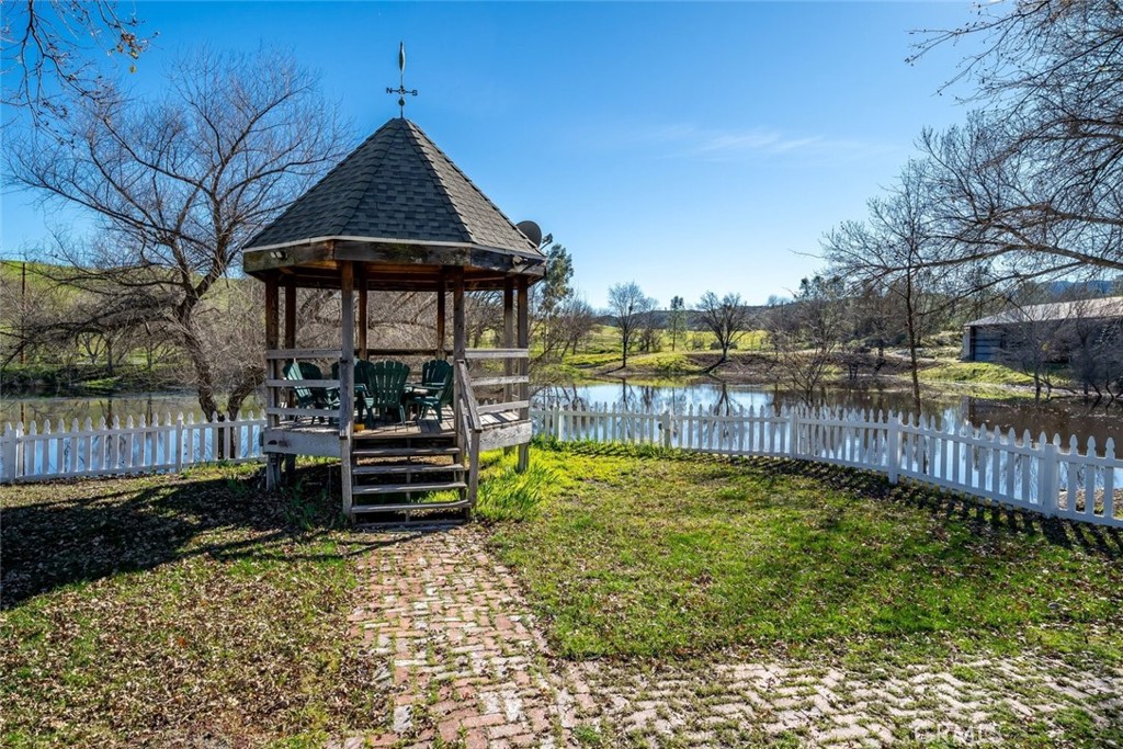 535 Calf Canyon Highway Property Photo 38