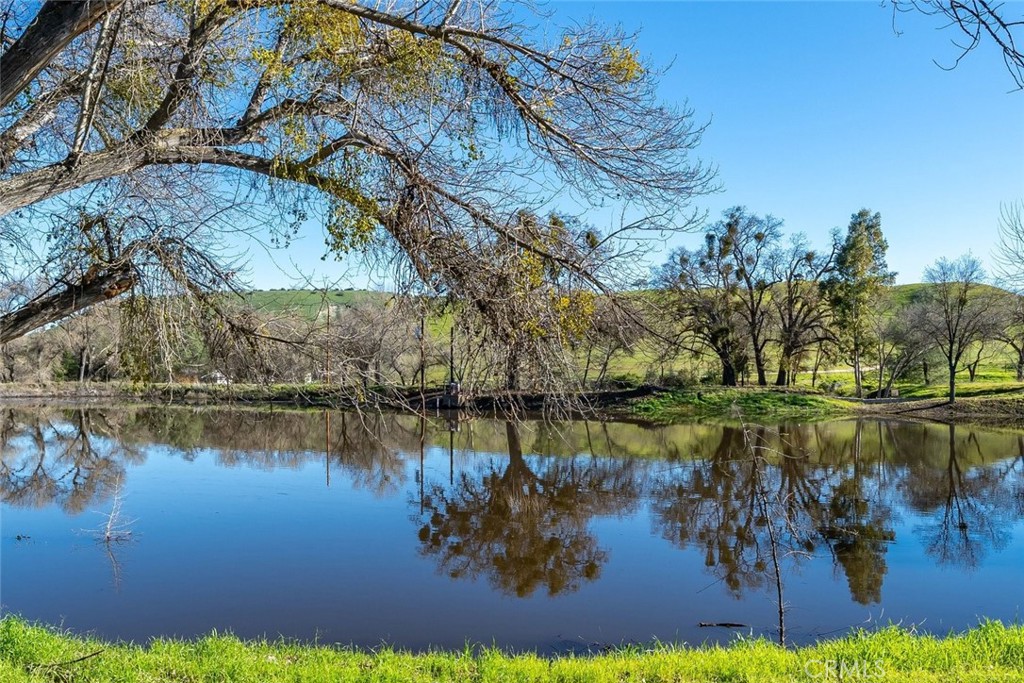 535 Calf Canyon Highway Property Photo 39