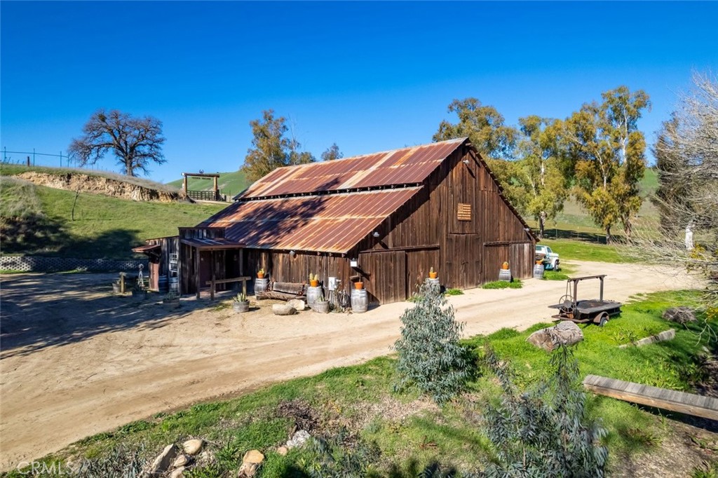 535 Calf Canyon Highway Property Photo 68
