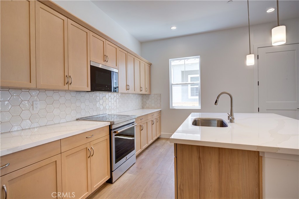 215 Kitty Hawk Court Property Photo 18