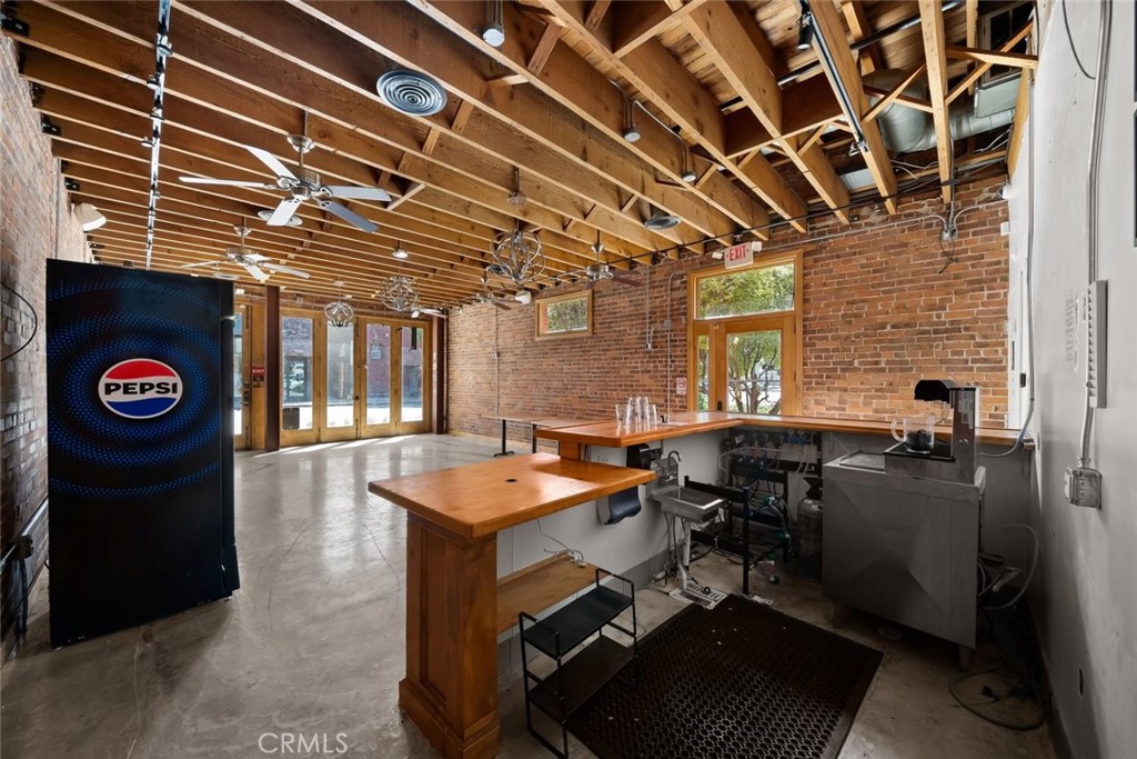 1131 Broad Property Photo 14