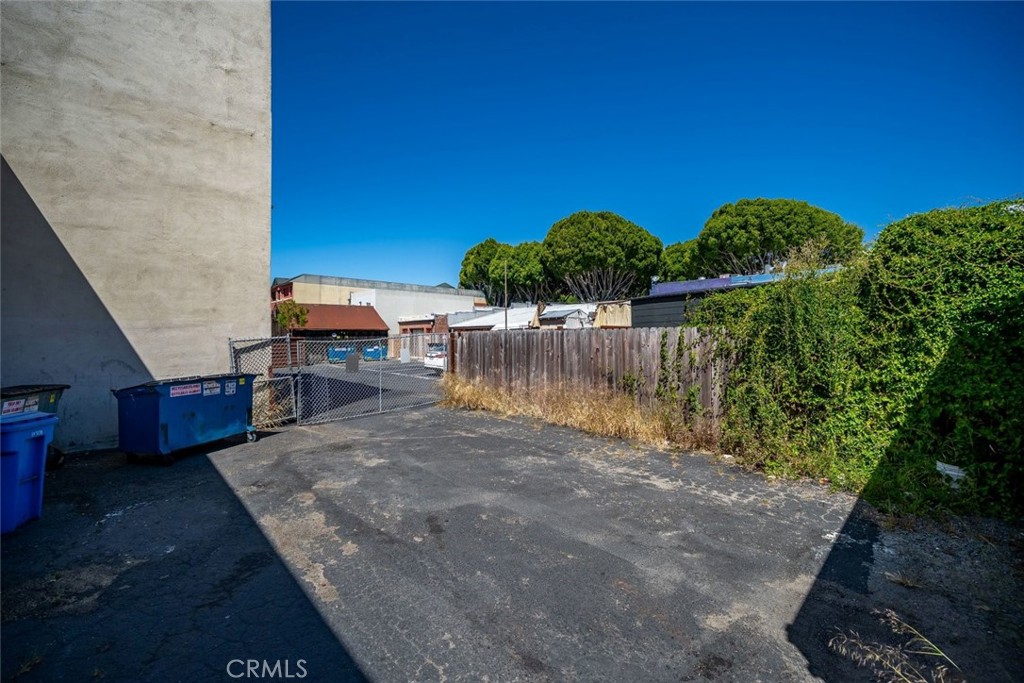1131 Broad Property Photo 18
