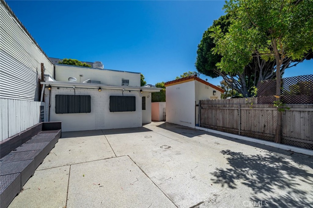 1131 Broad Property Photo 21