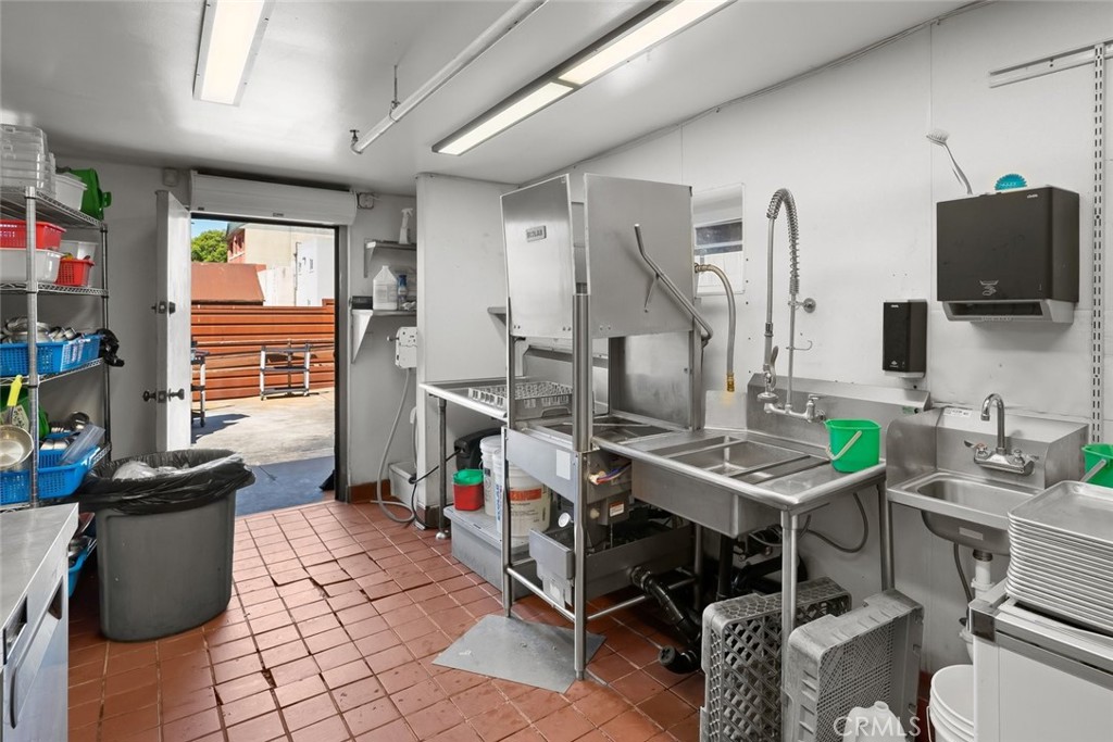 1127 Broad Property Photo 15