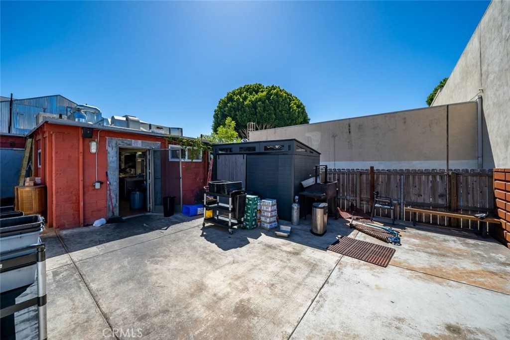 1127 Broad Property Photo 17