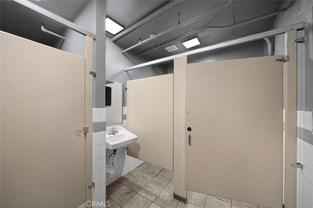 1127 Broad Property Photo 20