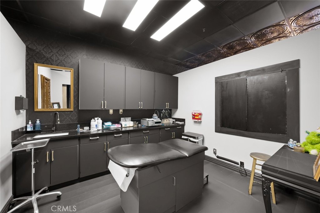 1127 Broad Property Photo 24