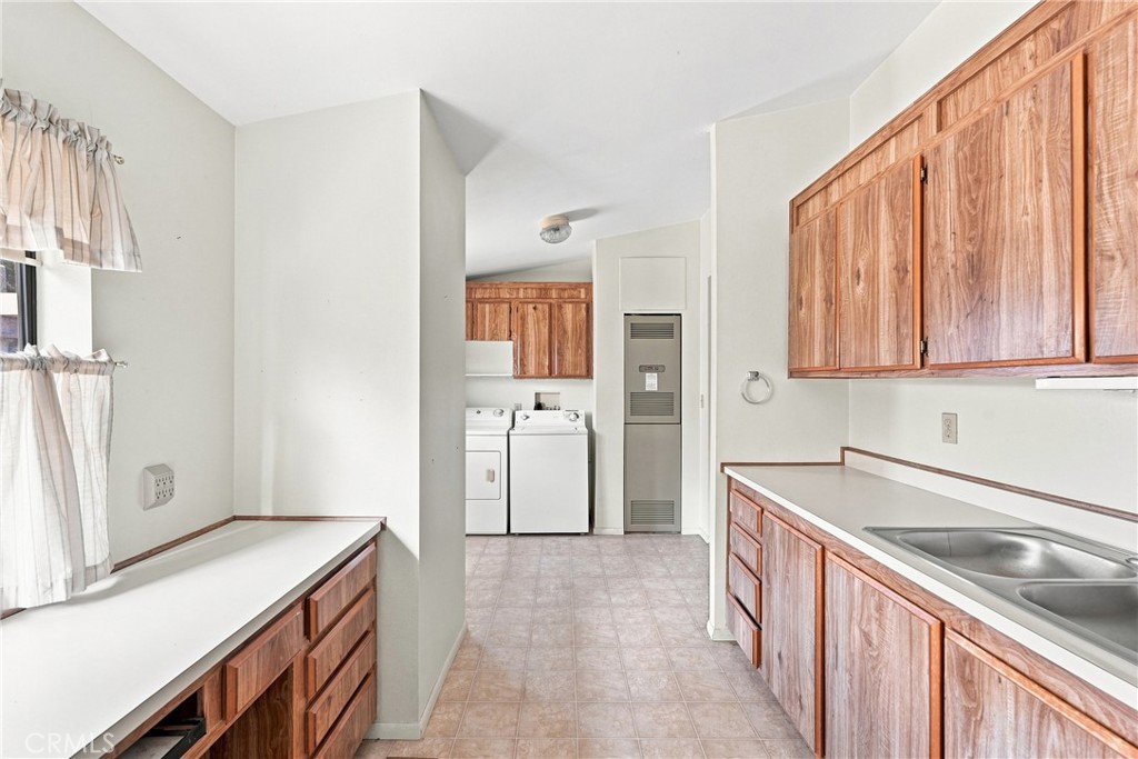 955 Olympic Way Property Photo 19