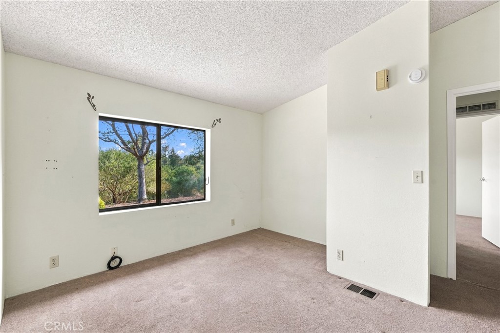 955 Olympic Way Property Photo 30