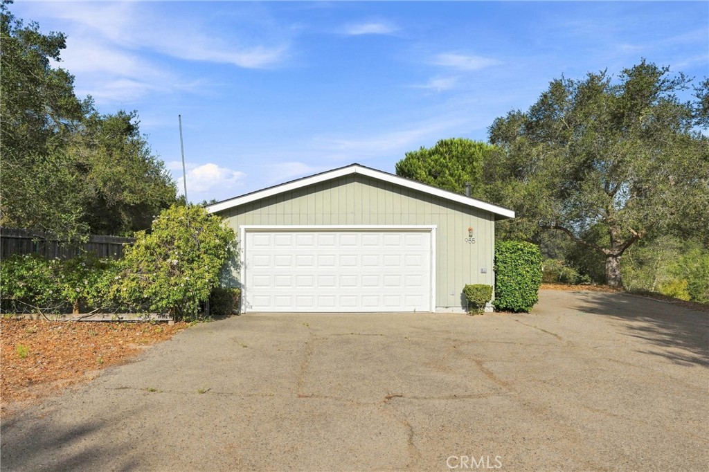 955 Olympic Way Property Photo 43