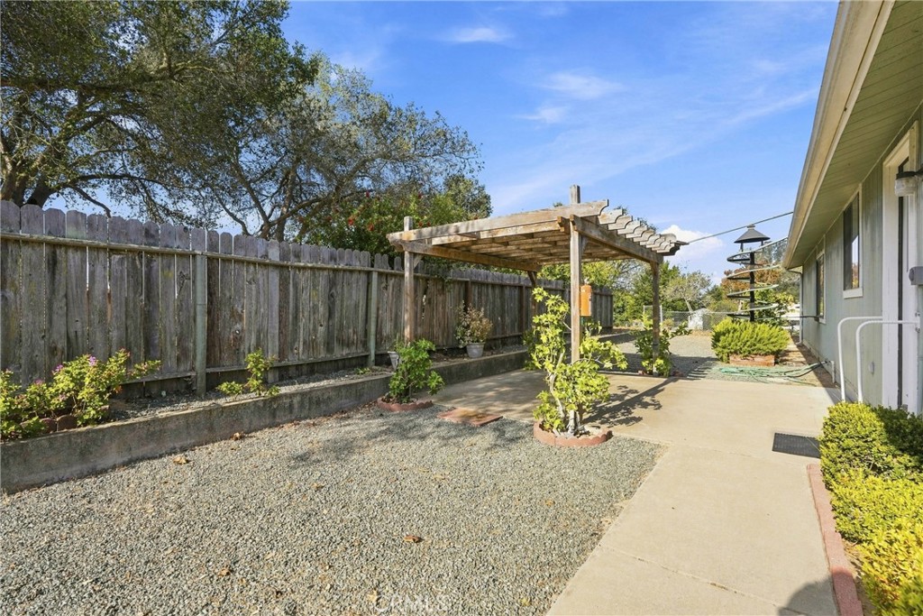 955 Olympic Way Property Photo 47