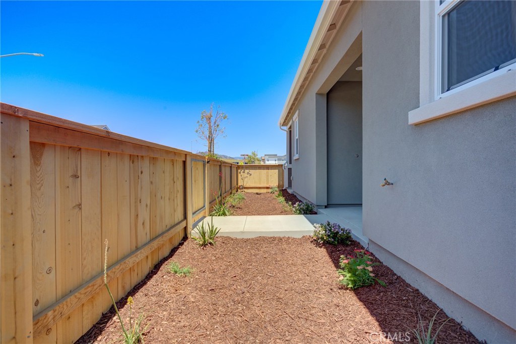 225 Kitty Hawk Court Property Photo 10