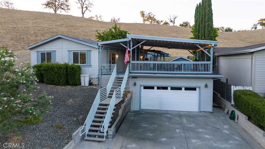 2986 Bridle Trail Lane Property Photo 1