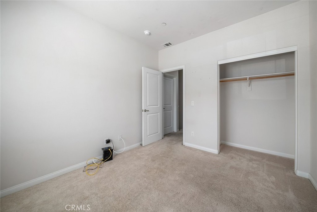 880 Lawrence Property Photo 14