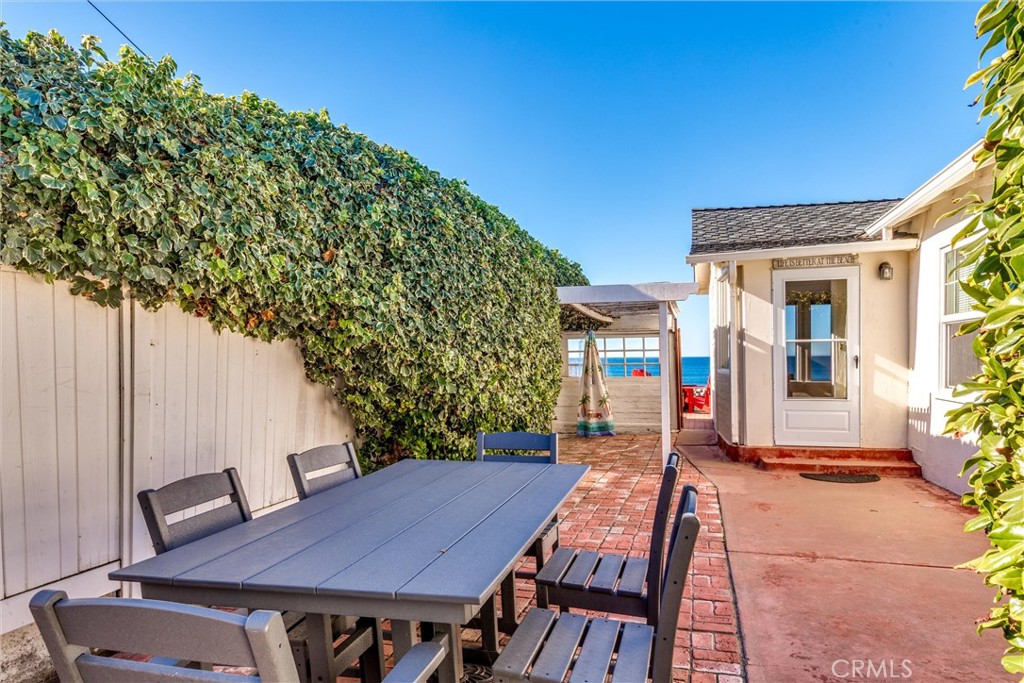 2850 Studio Property Photo 24