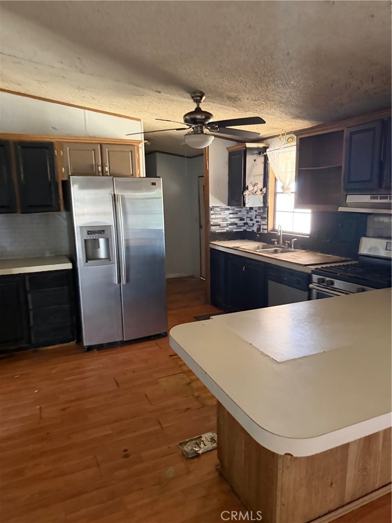 915 S Strathmore Property Photo 8