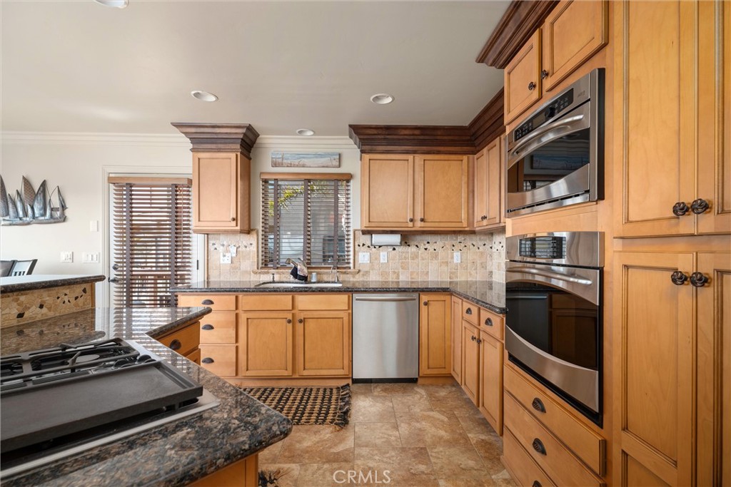 2560 Koa Avenue Property Photo 15