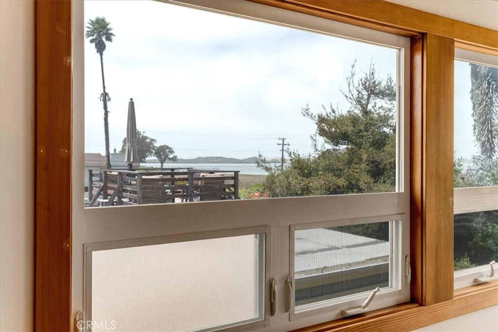 550 Vine Property Photo 12