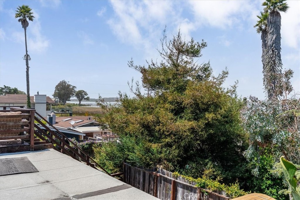 550 Vine Property Photo 14