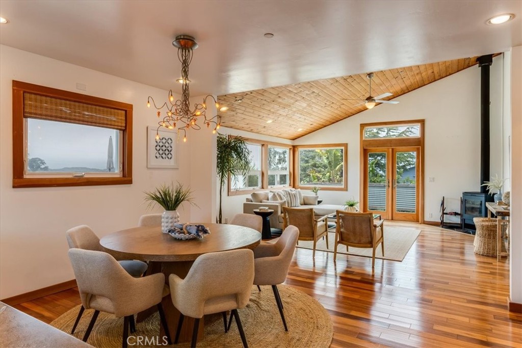 550 Vine Property Photo 28
