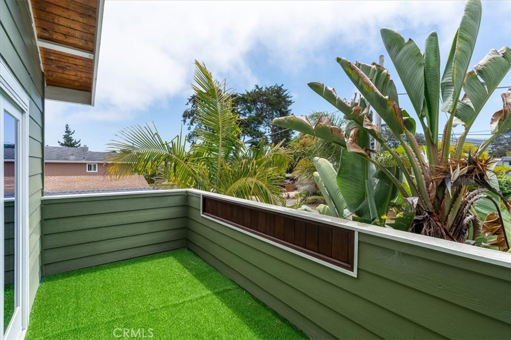 550 Vine Property Photo 35