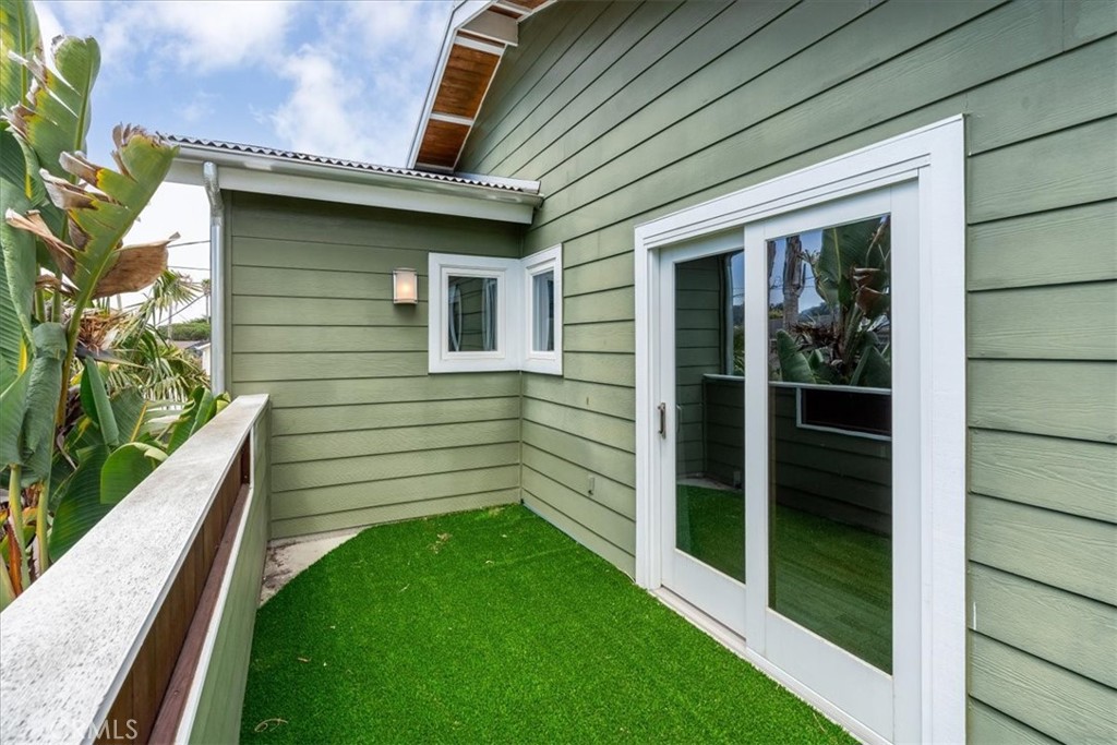 550 Vine Property Photo 36