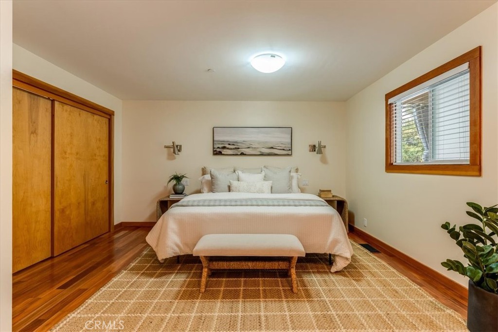 550 Vine Property Photo 40