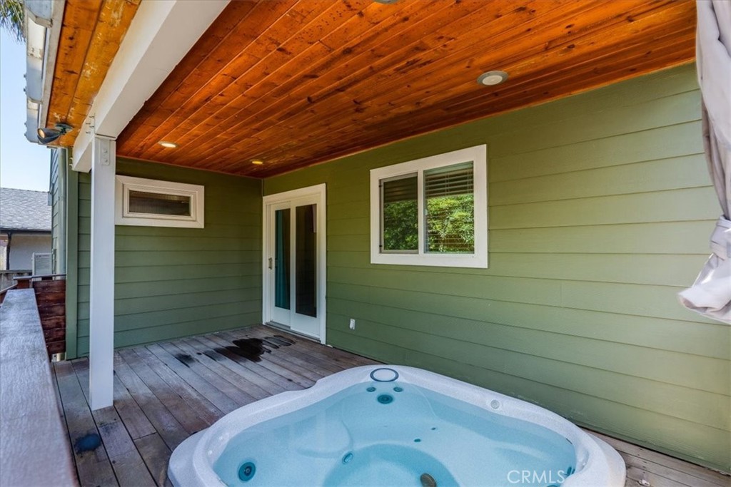 550 Vine Property Photo 57