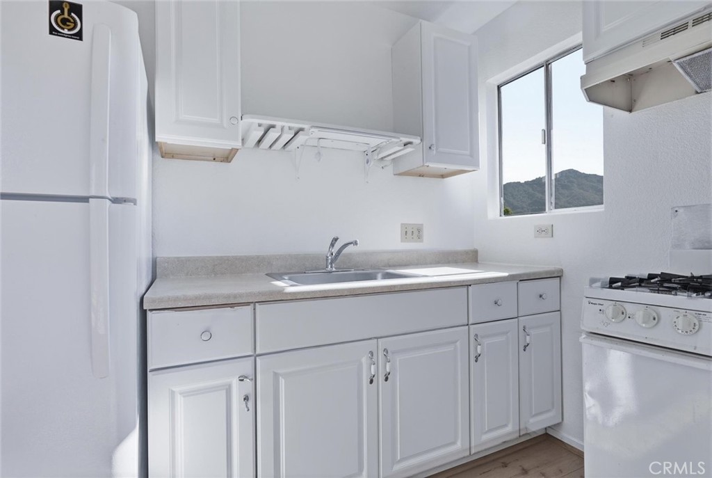 124 128 Stenner Property Photo 10