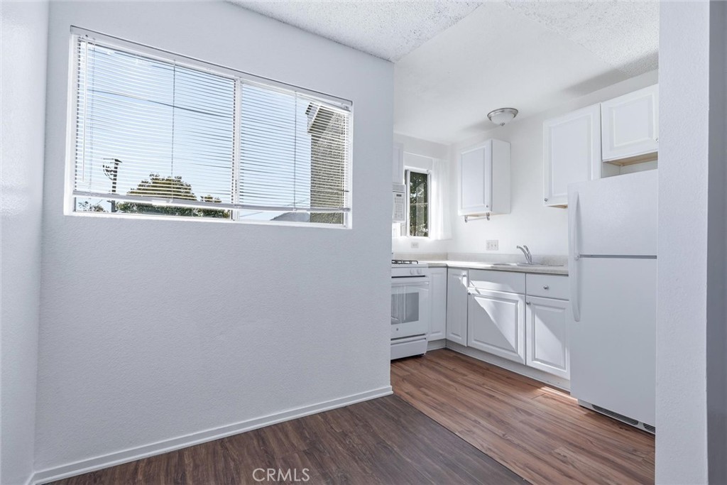 124 128 Stenner Property Photo 31
