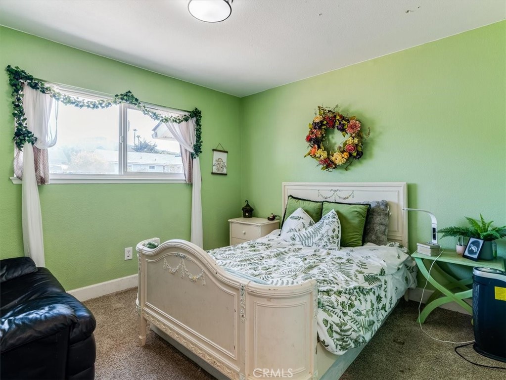 748 Woodland Property Photo 17