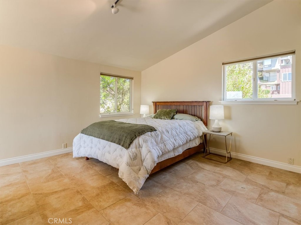 399 Wedgewood Property Photo 32