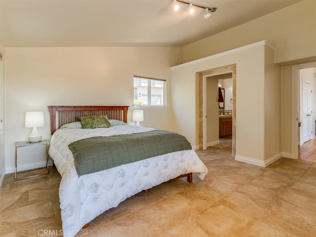 399 Wedgewood Property Photo 35